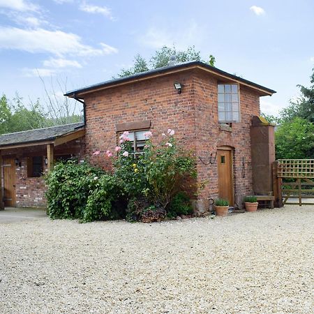 Pepperpot Lodge Baschurch Exterior photo